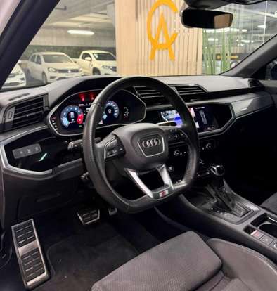 AUDI-Q3-2023