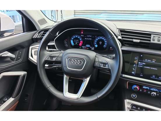 AUDI-Q3-2.0 40 TFSI GASOLINA SPORTBACK PERFORMANCE QUATTRO TIPTRONIC AUDI-Q3-2024