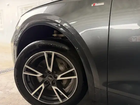 AUDI-Q5-2022