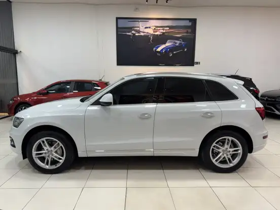 AUDI-Q5-2014