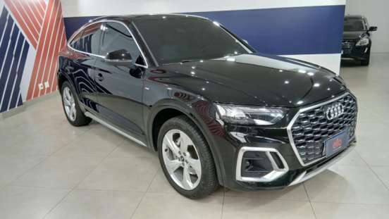 AUDI-Q5-2021