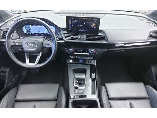 AUDI-Q5-2022