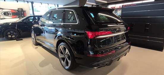 AUDI-Q7-2026