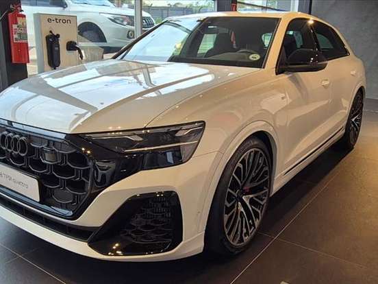 AUDI-Q8-3.0 TFSI GASOLINA PERFORMANCE BLACK QUATTRO TIPTRONIC AUDI-Q8-2025