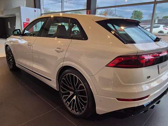 AUDI-Q8-3.0 TFSI GASOLINA PERFORMANCE BLACK QUATTRO TIPTRONIC AUDI-Q8-2025