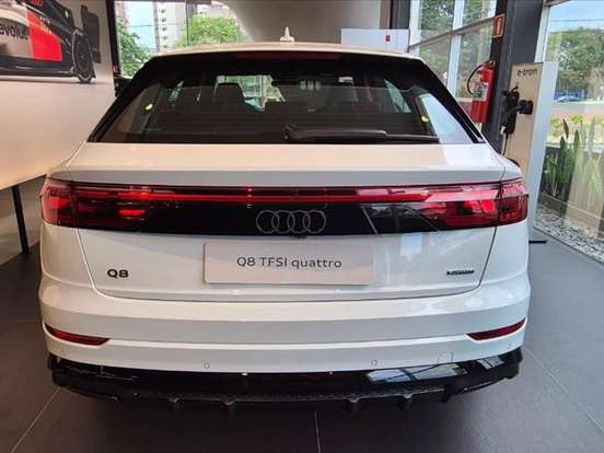 AUDI-Q8-3.0 TFSI GASOLINA PERFORMANCE BLACK QUATTRO TIPTRONIC AUDI-Q8-2025