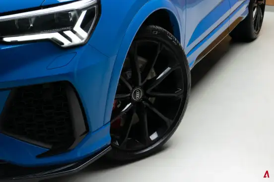 AUDI-RS Q3-2021