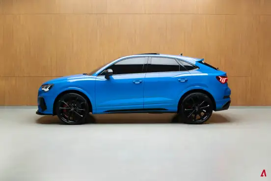 AUDI-RS Q3-2021