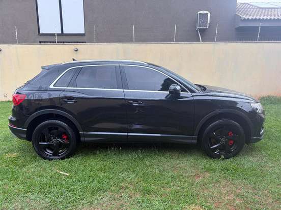 AUDI-Q3-2022