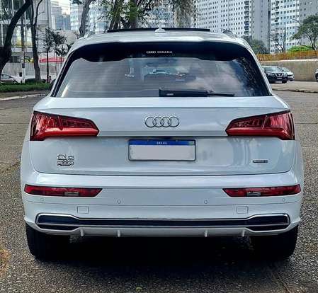 AUDI-Q5-2020