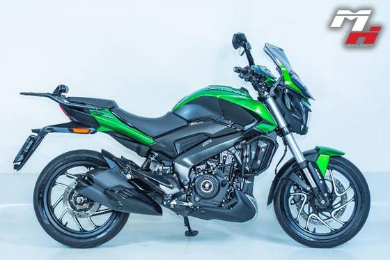BAJAJ DOMINAR 400 
