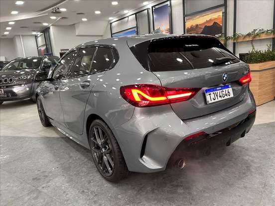 BMW-118i-1.5 12V GASOLINA M SPORT STEPTRONIC BMW-118i-2024