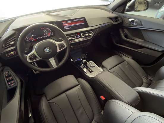 BMW-118i-1.5 12V GASOLINA M SPORT STEPTRONIC BMW-118i-2024