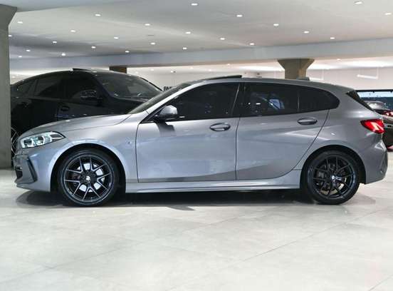 BMW-118i-2024