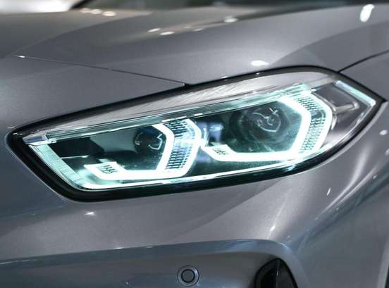 BMW-118i-2024