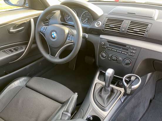 BMW-118i-2.0 TOP HATCH 16V GASOLINA 4P AUTOMÁTICO BMW-118i-2010