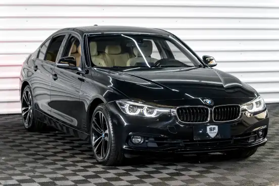BMW-320i-2018
