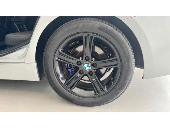 BMW-320i-2013
