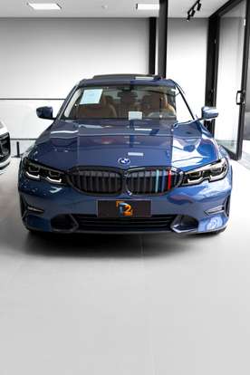 BMW-320i-2022