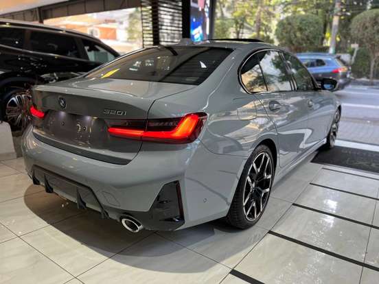 BMW-320i-2026
