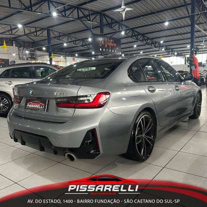 BMW-320i-2023