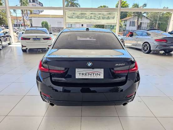 BMW-320i-2024