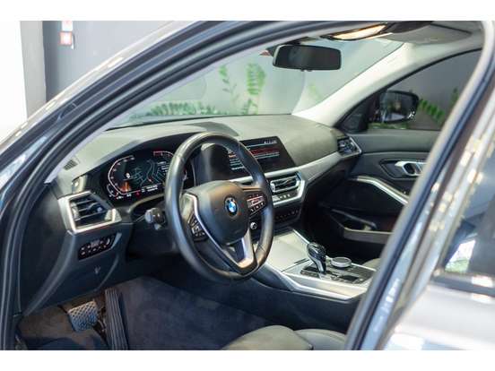 BMW-320i-2.0 16V TURBO GASOLINA GP AUTOMÁTICO BMW-320i-2020
