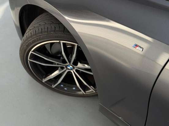 BMW-320i-2.0 16V TURBO GASOLINA M SPORT AUTOMÁTICO BMW-320i-2020