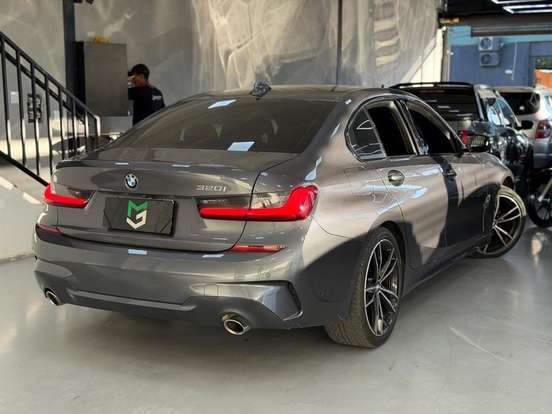 BMW-320i-2.0 16V TURBO GASOLINA M SPORT AUTOMÁTICO BMW-320i-2020