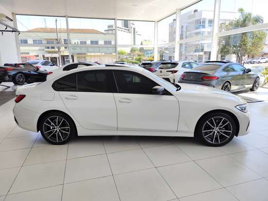 BMW-320i-2.0 16V TURBO GASOLINA SPORT GP AUTOMÁTICO BMW-320i-2019