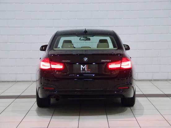 BMW-320i-2.0 SPORT 16V TURBO ACTIVE FLEX 4P AUTOMÁTICO BMW-320i-2015