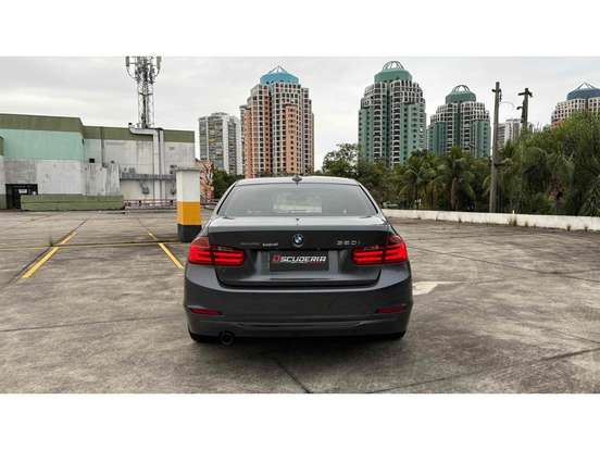BMW-320i-2015