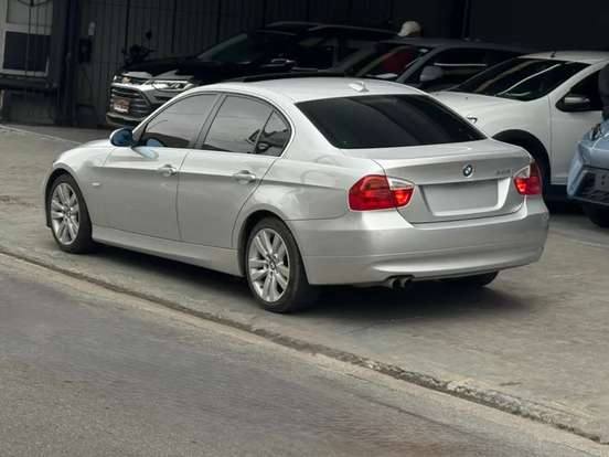 BMW-320i-2.0 TOP 16V GASOLINA 4P AUTOMÁTICO BMW-320i-2008