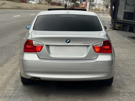 BMW-320i-2.0 TOP 16V GASOLINA 4P AUTOMÁTICO BMW-320i-2008