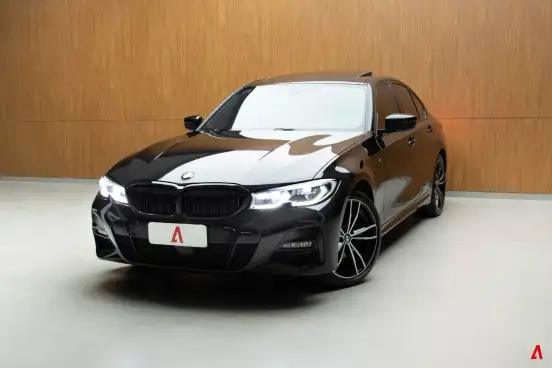 BMW-330e-2021