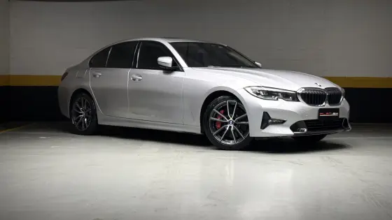 BMW 330i 2.0 16V TURBO GASOLINA SPORT AUTOMÁTICO