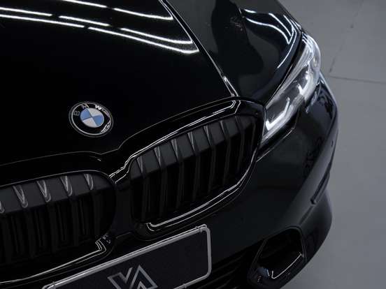 BMW-330i-2019