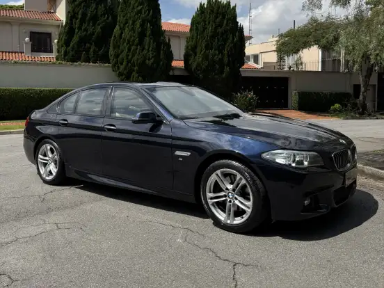 BMW-528i-2.0 M SPORT 16V GASOLINA 4P AUTOMÁTICO BMW-528i-2015
