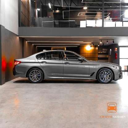 BMW-530i-2017