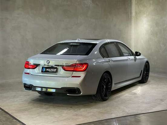 BMW-750Li-4.4 V8 32V GASOLINA 4P AUTOMÁTICO BMW-750Li-2016