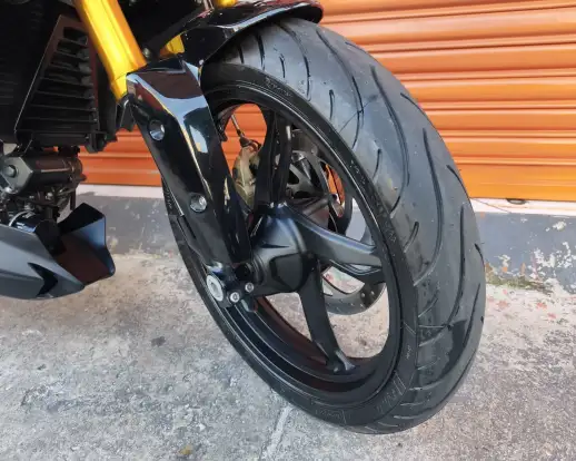 BMW-G 310 R-2023