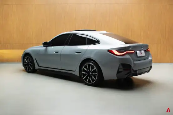 BMW-I4-2023