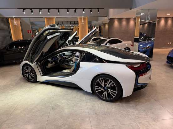 BMW-i8-2014