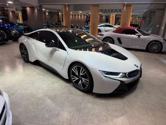 BMW-i8-2014