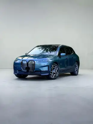 BMW-iX-2022