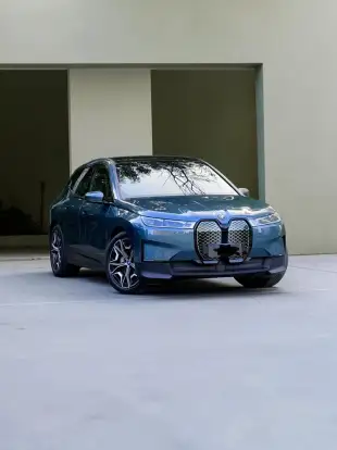 BMW-iX-2022