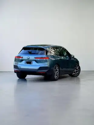 BMW-iX-2022