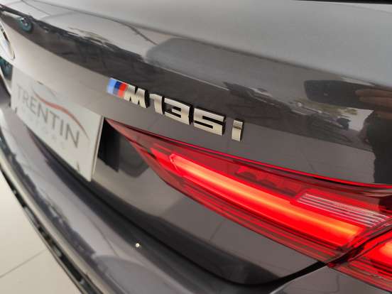BMW-M 135i-2.0 16V TURBO GASOLINA XDRIVE AUTOMÁTICO BMW-M 135i-2019