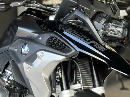 BMW-R 1250 GS PREMIUM TRIPLE BLACK BMW-R 1250 GS PREMIUM TRIPLE BLACK-2022