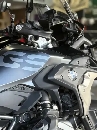 BMW-R 1250 GS PREMIUM TRIPLE BLACK-2022